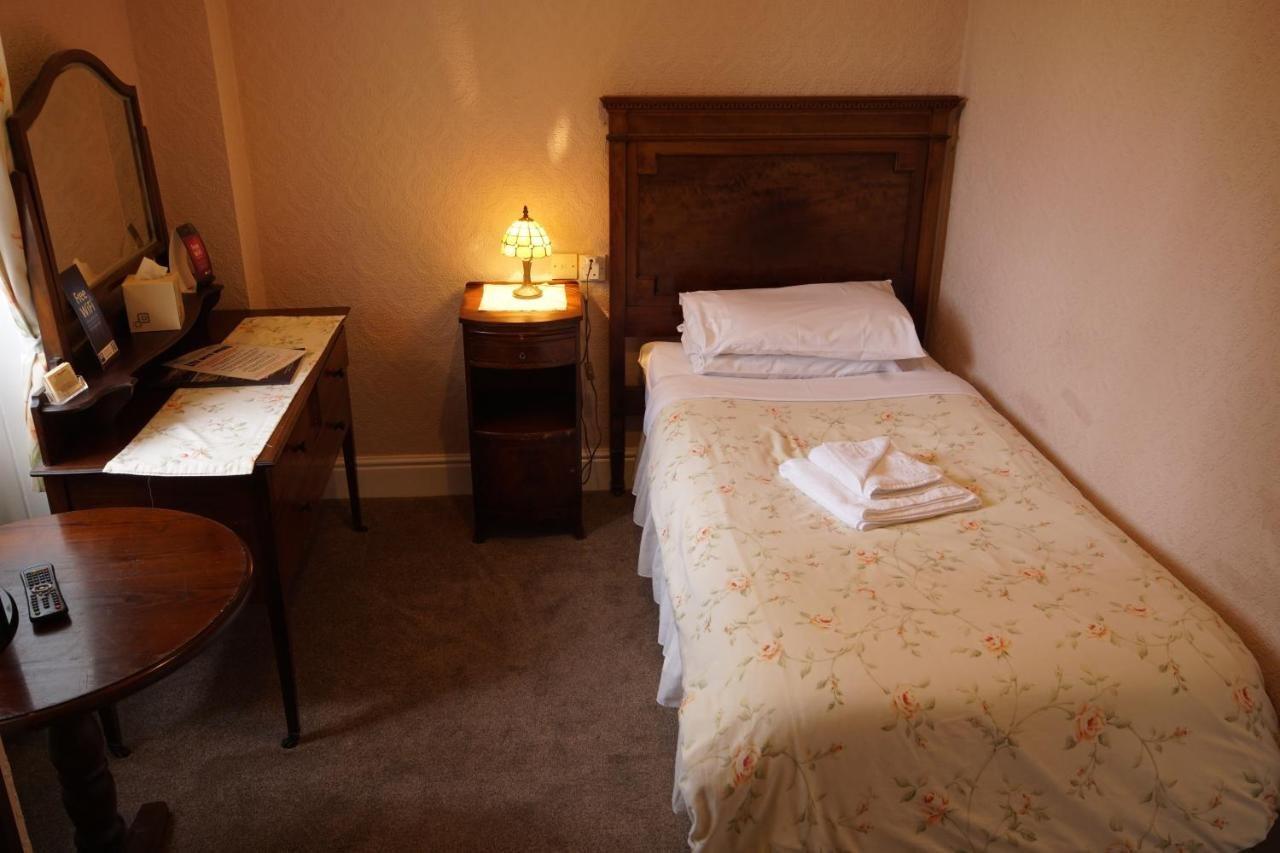 Station Hotel Пенрит Екстериор снимка