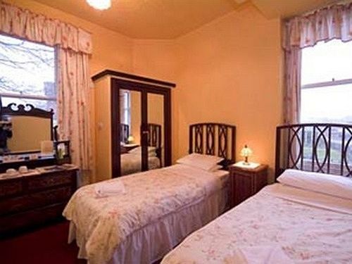 Station Hotel Пенрит Екстериор снимка